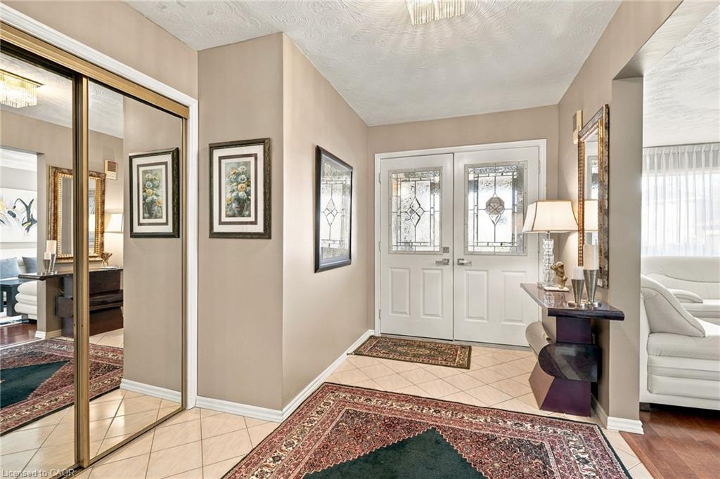 7 Argon Court Property Photo 6