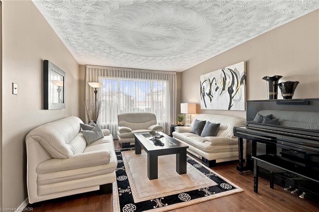 7 Argon Court Property Photo 10