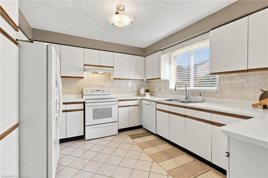 7 Argon Court Property Photo 15