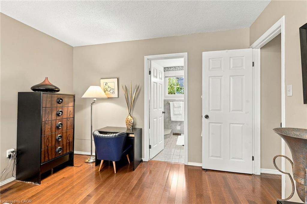 7 Argon Court Property Photo 35