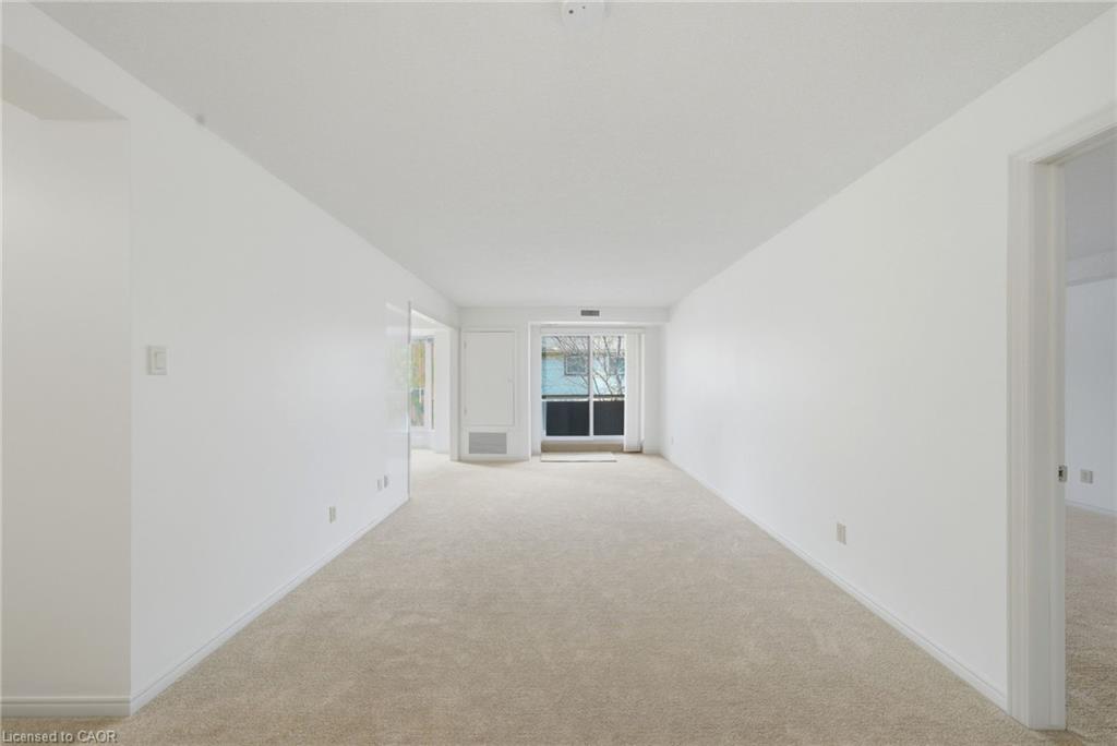 303-416 Limeridge Road E Property Photo 7