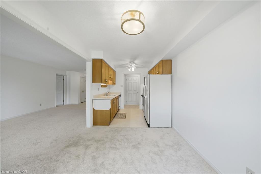 303-416 Limeridge Road E Property Photo 16