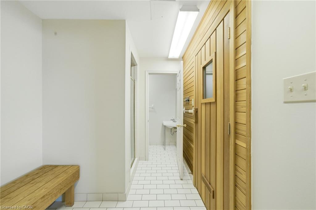 303-416 Limeridge Road E Property Photo 34