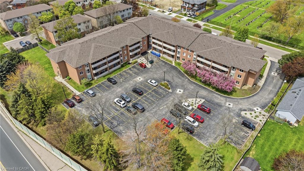 303-416 Limeridge Road E Property Photo 36