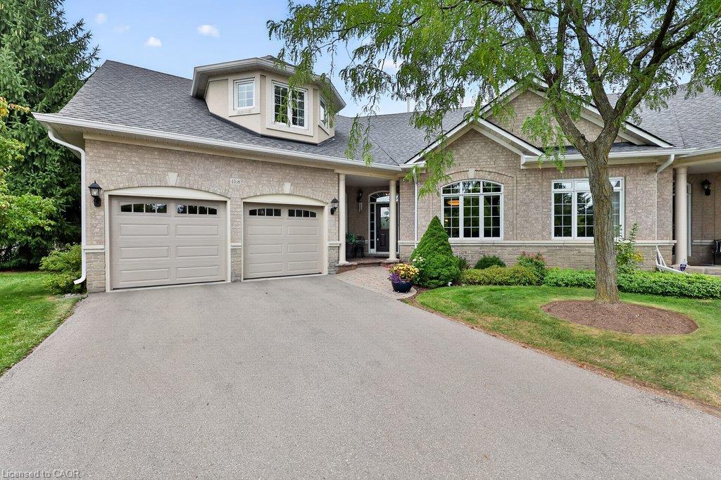 4168 Stonebridge Crescent Property Photo 1