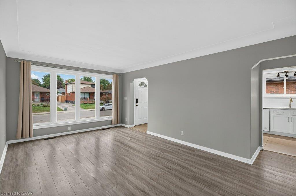 40 Clarendon Avenue Property Photo 4