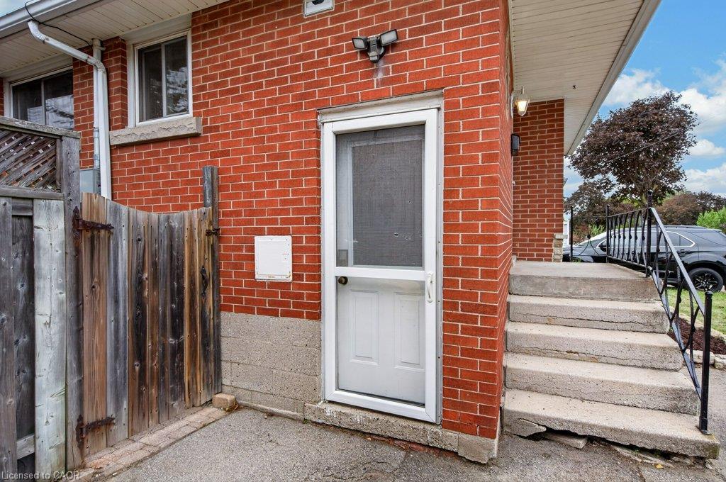 40 Clarendon Avenue Property Photo 28