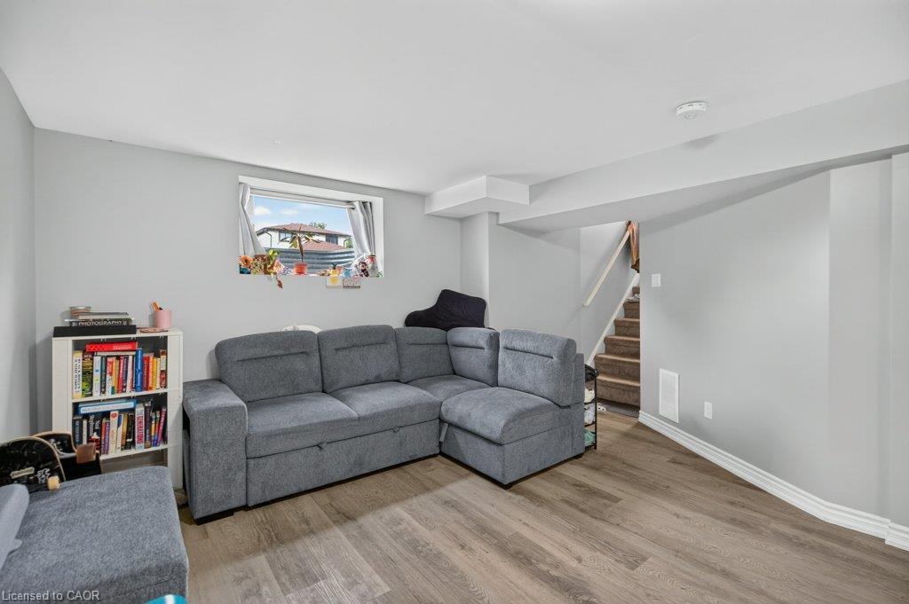 40 Clarendon Avenue Property Photo 29