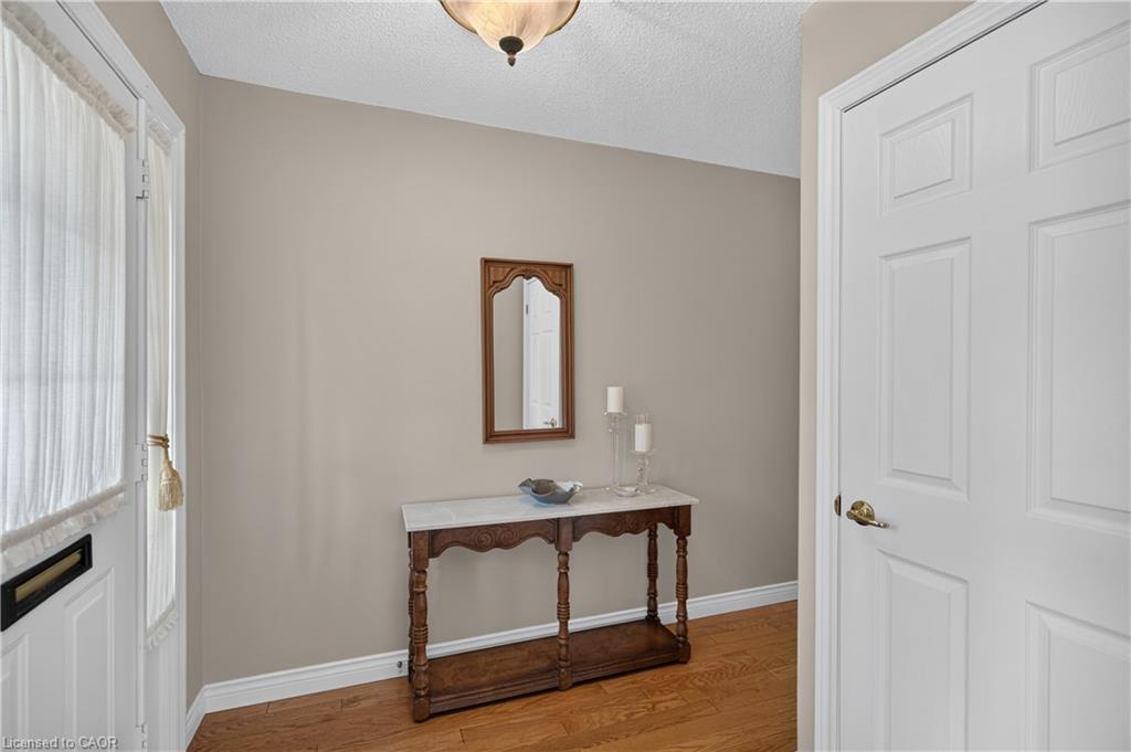 2-581 Dynes Road Property Photo 7