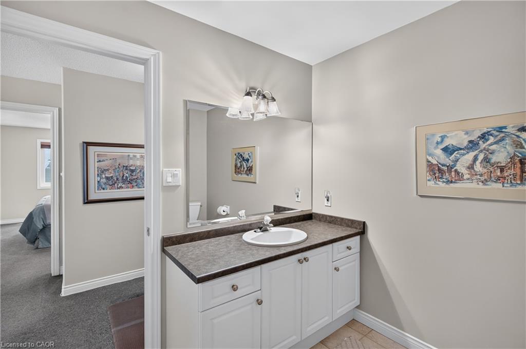 2-581 Dynes Road Property Photo 33