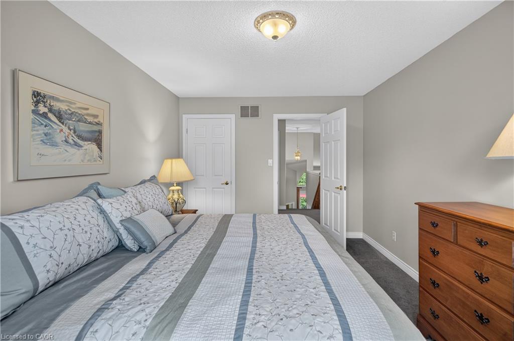 2-581 Dynes Road Property Photo 37