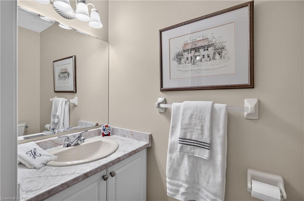 2-581 Dynes Road Property Photo 40