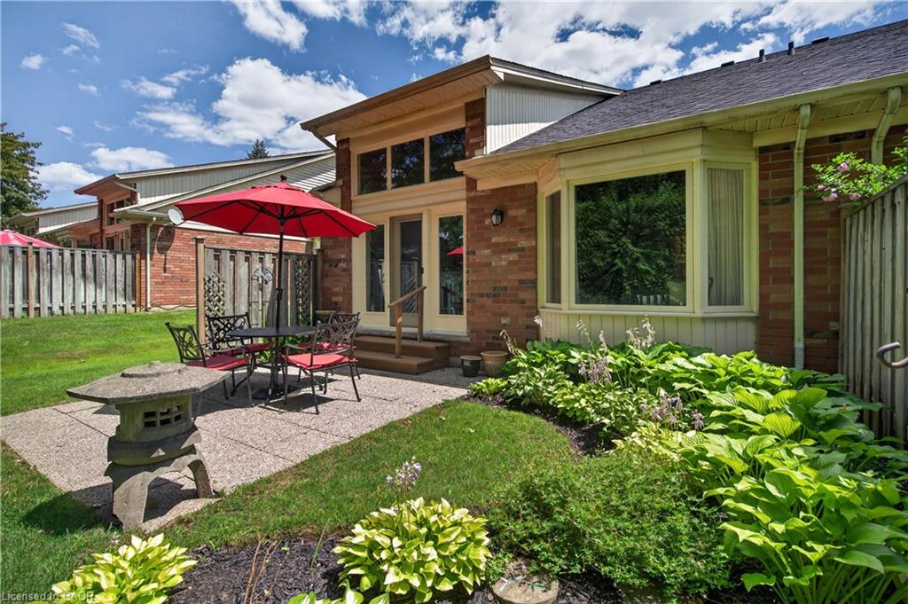 2-581 Dynes Road Property Photo 42