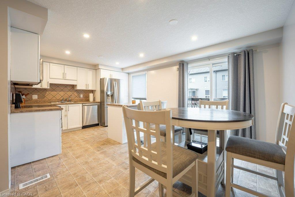 41 Madeleine Street Property Photo 6