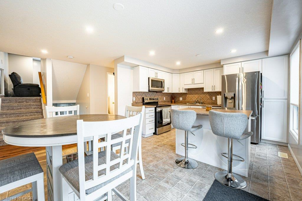 41 Madeleine Street Property Photo 10
