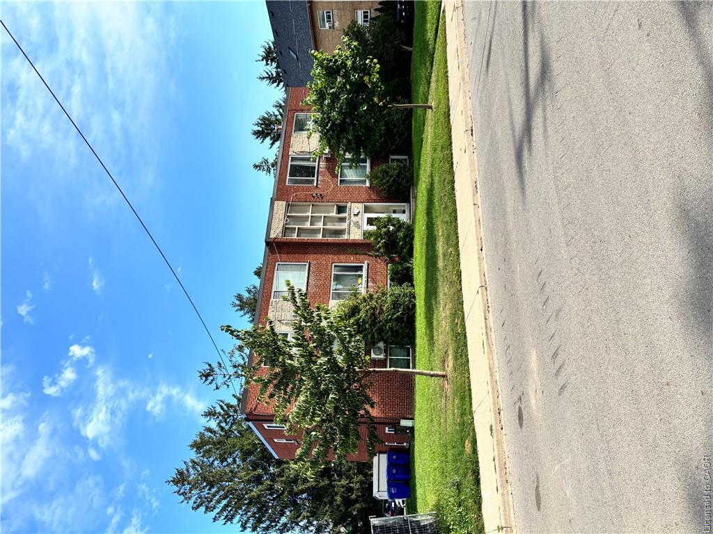 4-2160 Ghent Avenue Property Photo 13