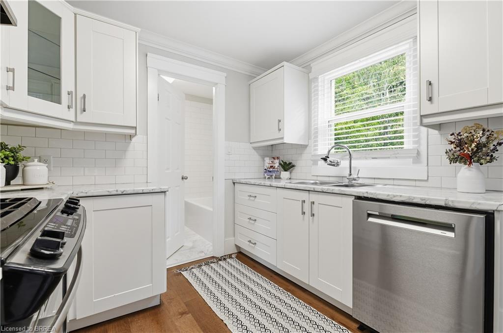 87 Strathcona Avenue Property Photo 14