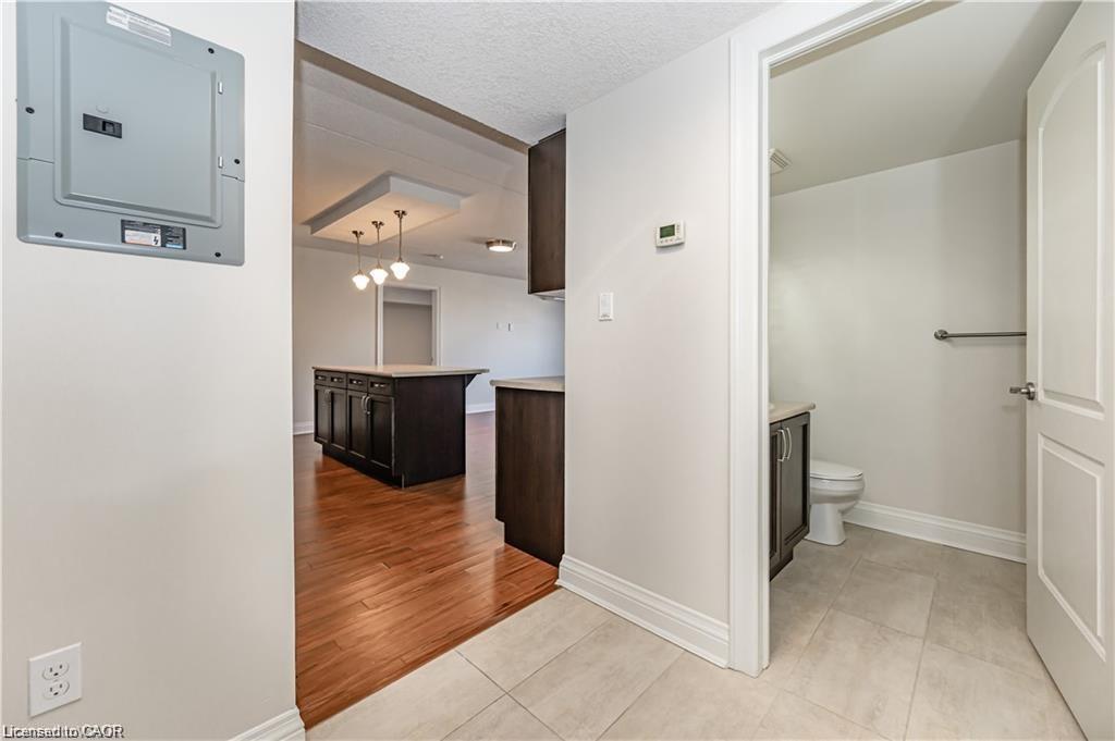 711-776 Laurelwood Drive Property Photo 11