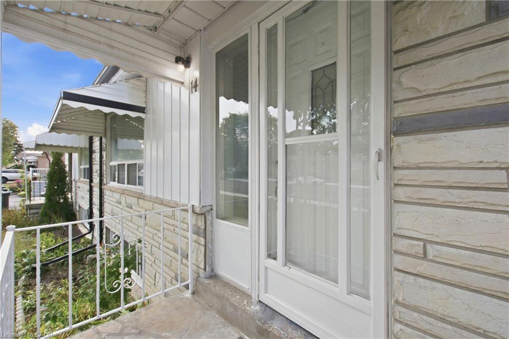 14 Avondale Boulevard Property Photo 4