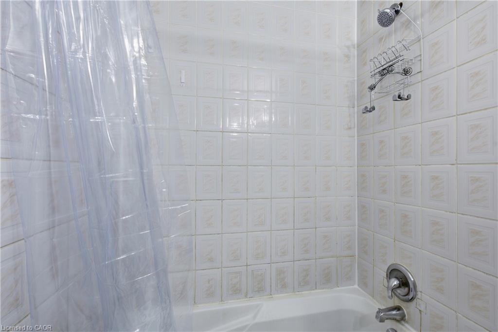 14 Avondale Boulevard Property Photo 18
