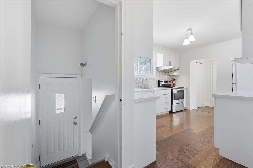 14 Avondale Boulevard Property Photo 26