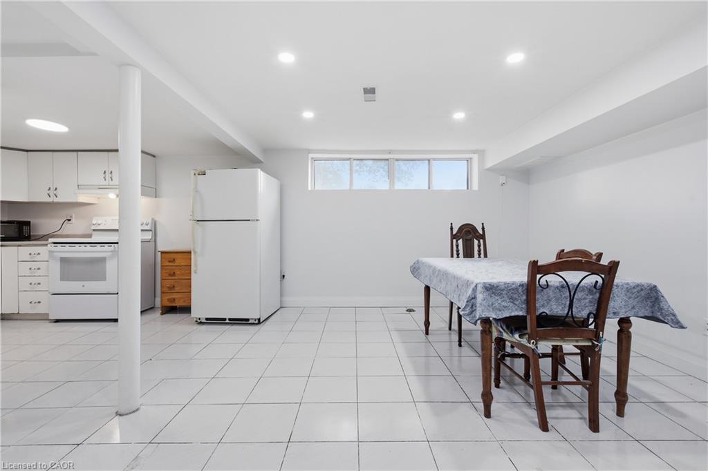 14 Avondale Boulevard Property Photo 29