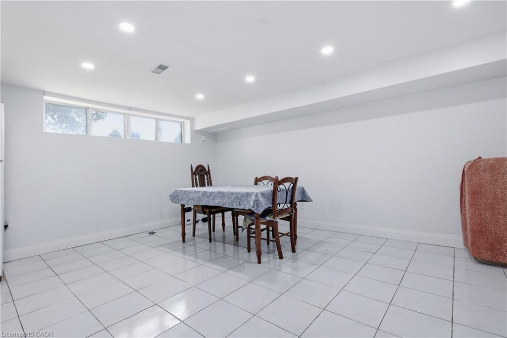 14 Avondale Boulevard Property Photo 30