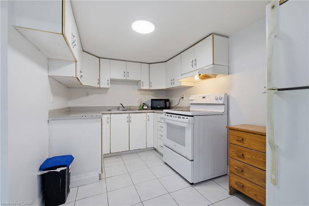 14 Avondale Boulevard Property Photo 33