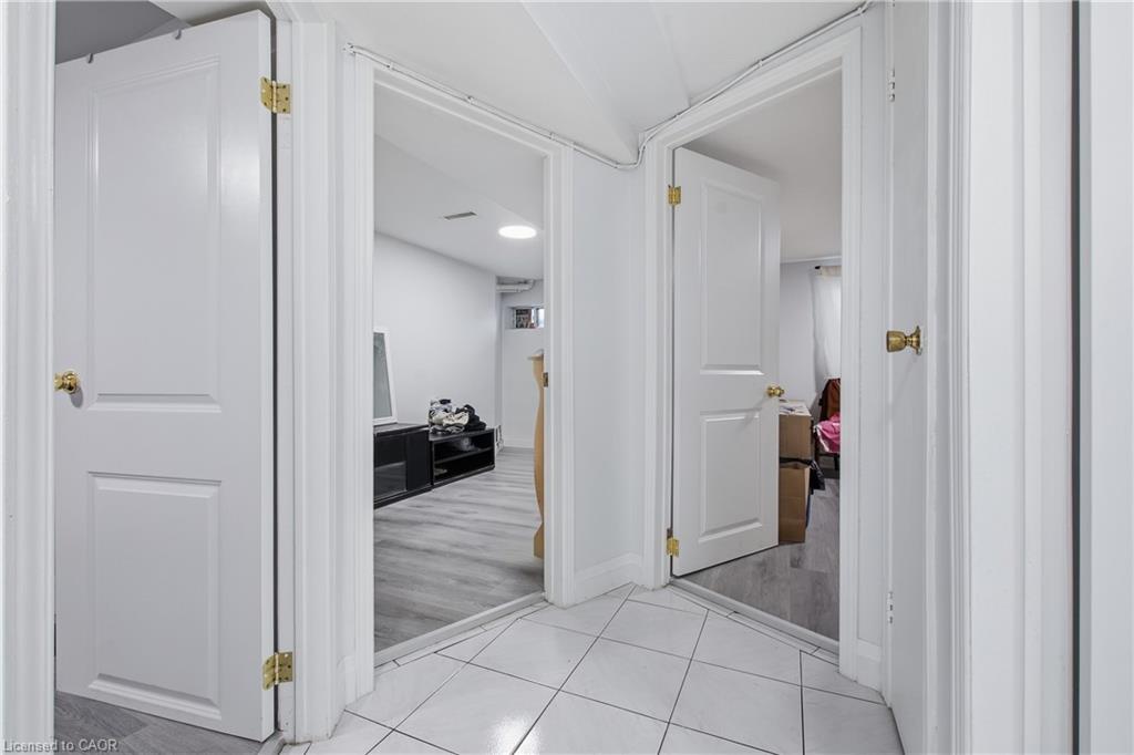 14 Avondale Boulevard Property Photo 36