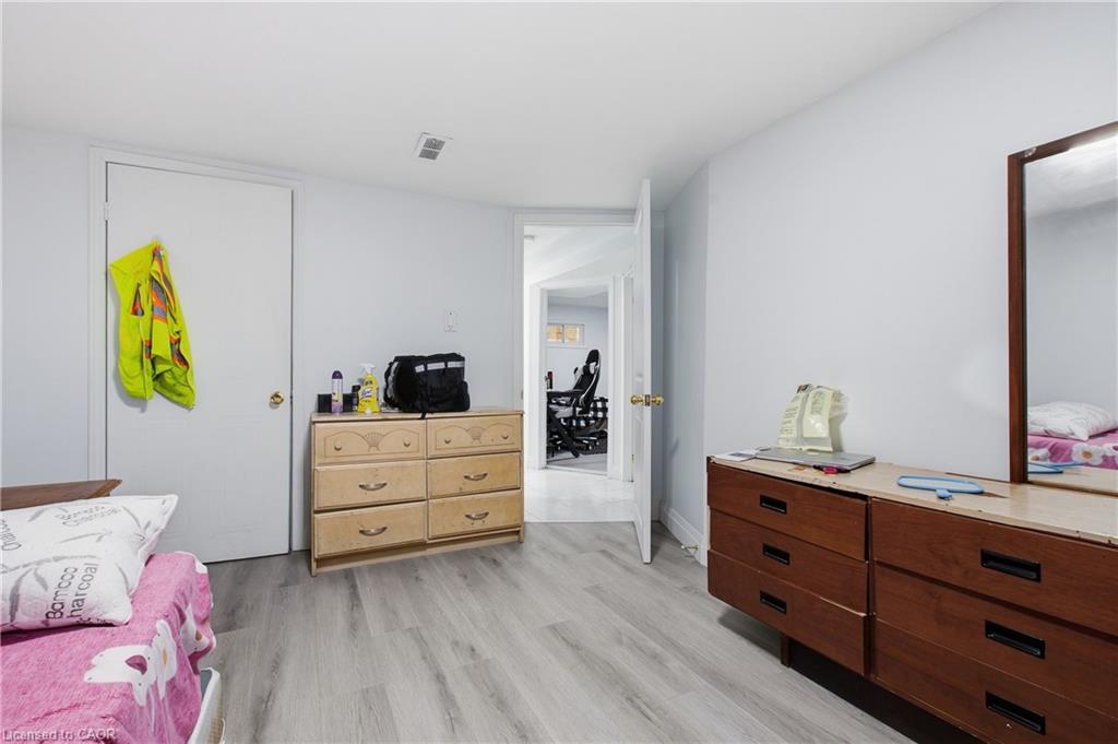 14 Avondale Boulevard Property Photo 37
