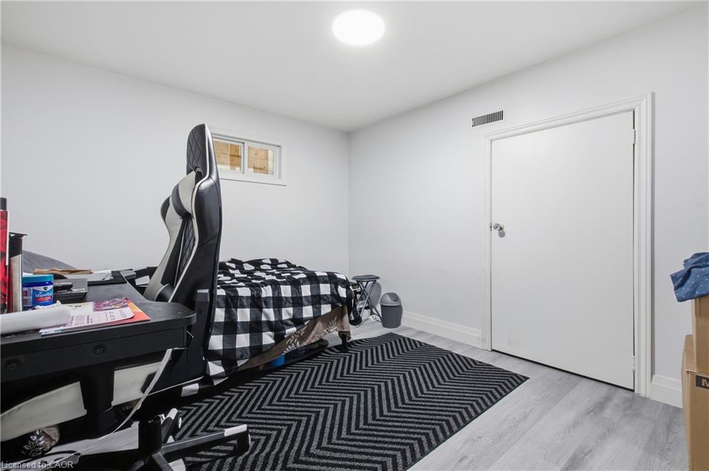 14 Avondale Boulevard Property Photo 39