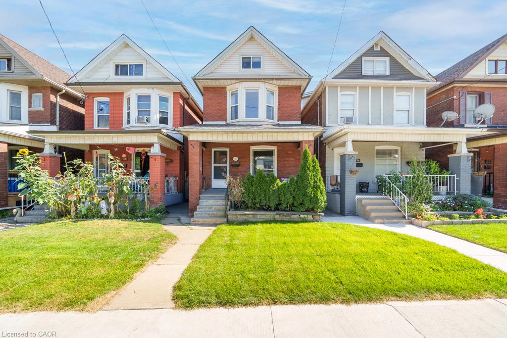 36 Sherman Avenue N Property Photo 1