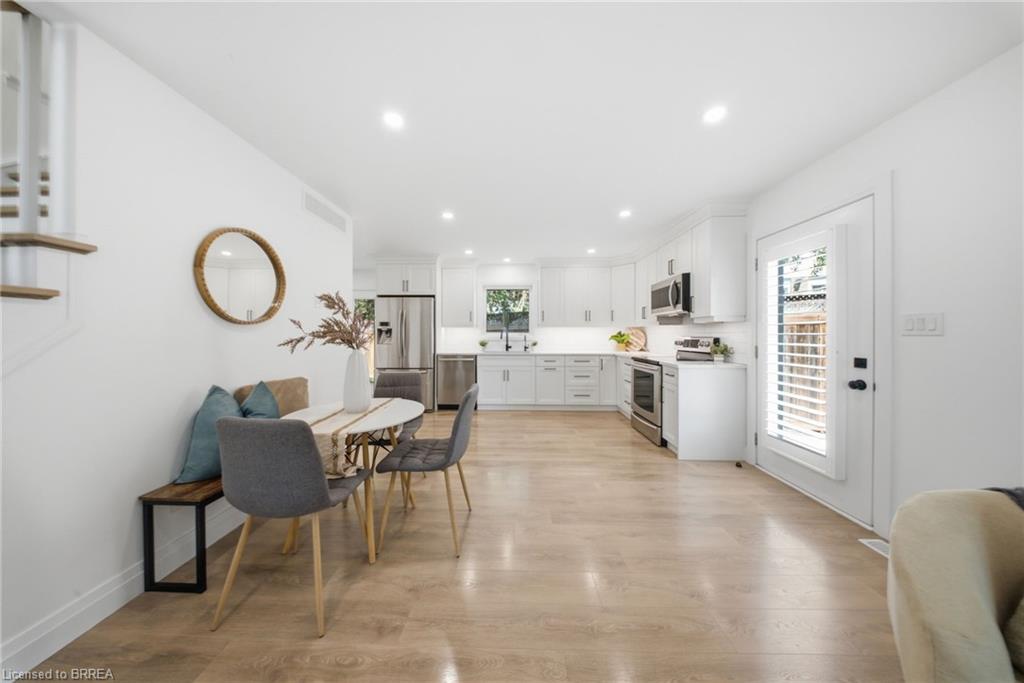 21 Sandy Row Property Photo 5