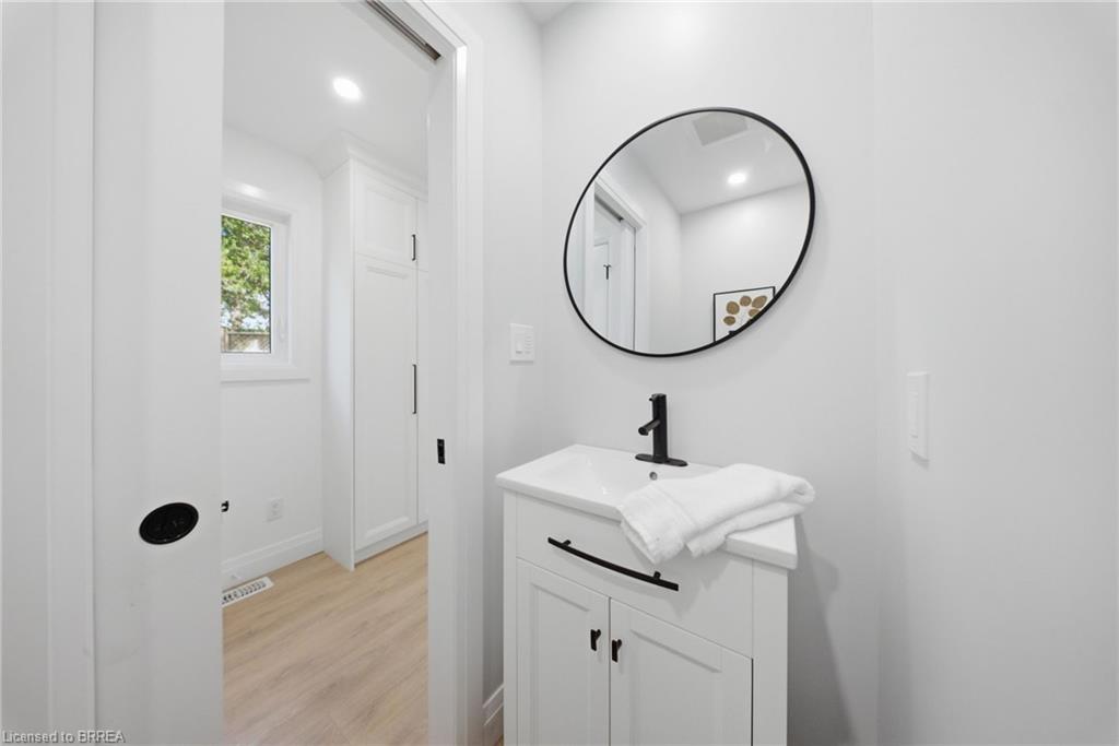 21 Sandy Row Property Photo 10