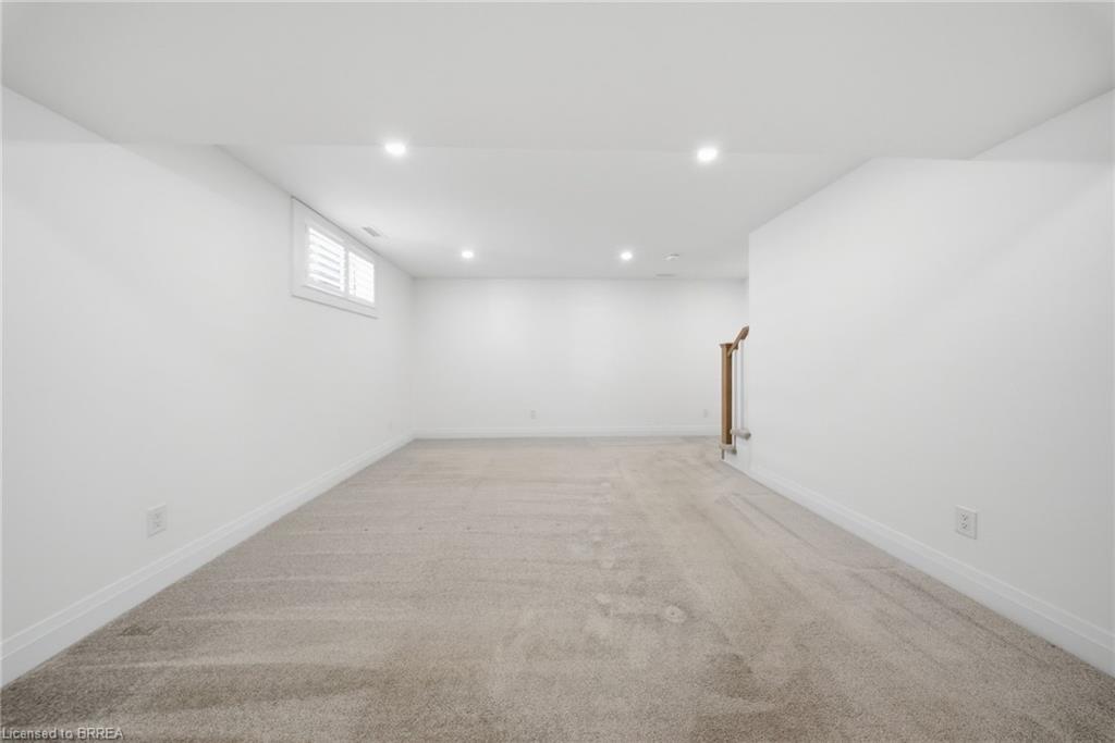 21 Sandy Row Property Photo 18