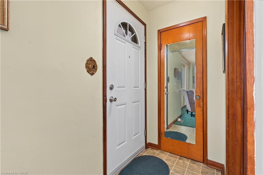794 Brucedale Avenue E Property Photo 4