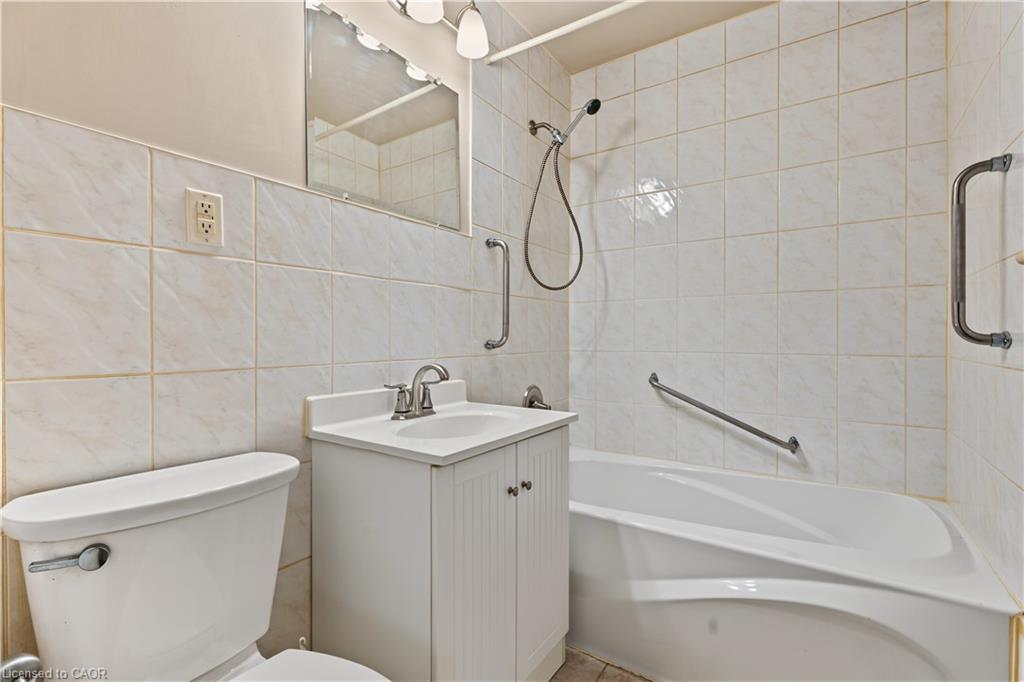 794 Brucedale Avenue E Property Photo 14