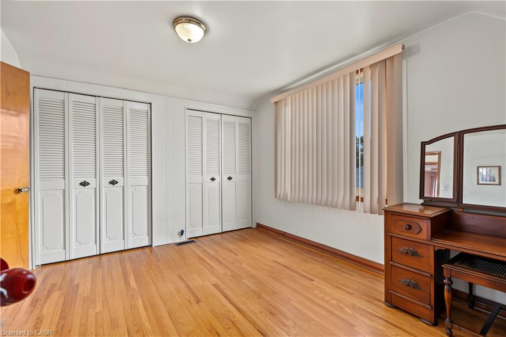 794 Brucedale Avenue E Property Photo 18