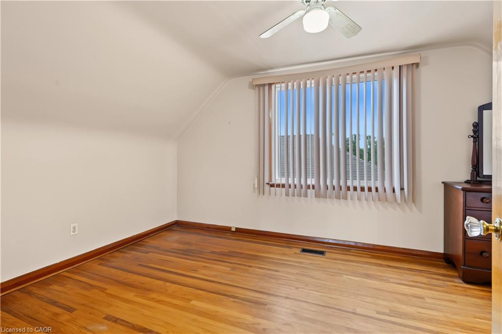 794 Brucedale Avenue E Property Photo 19