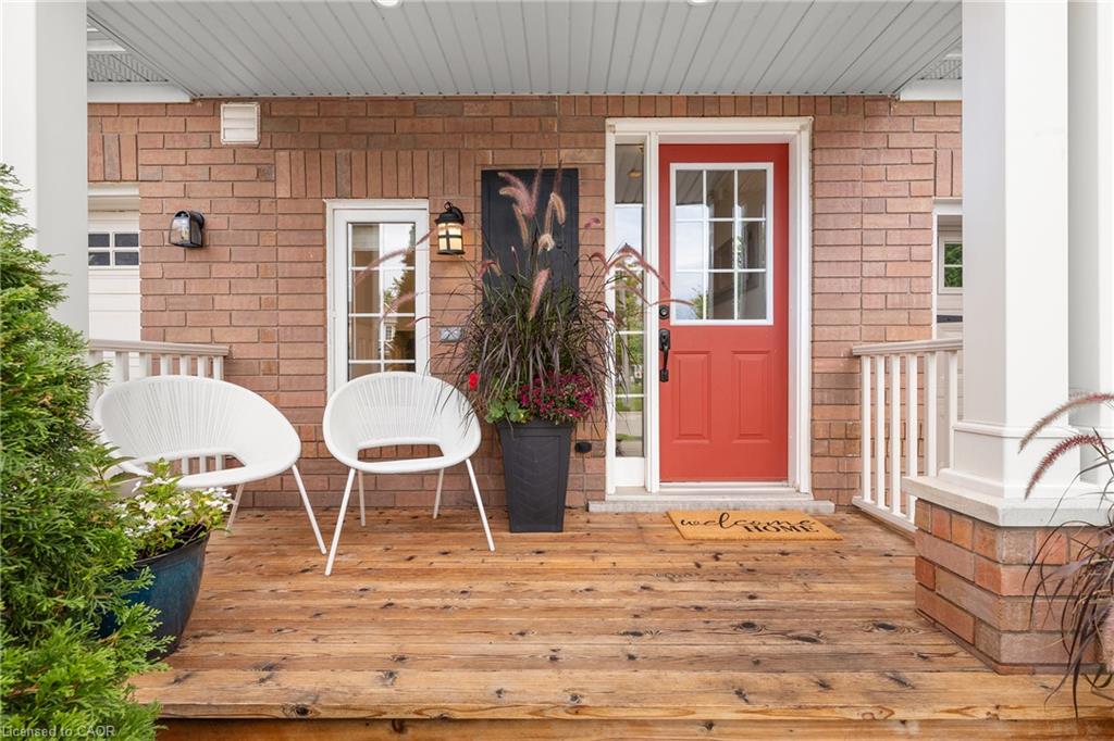 2495 Wooden Hill Circle Property Photo 3