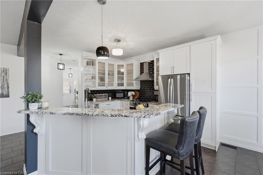 139 Stoneglen Way Property Photo 14