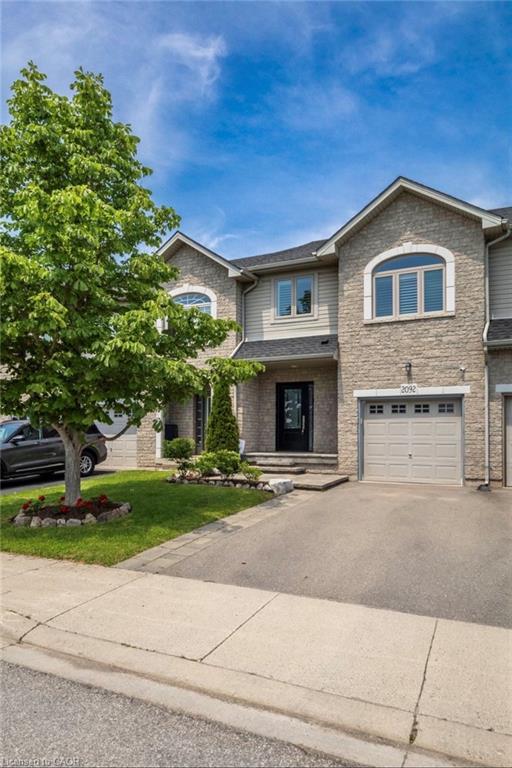 2092 English Crescent Property Photo 1