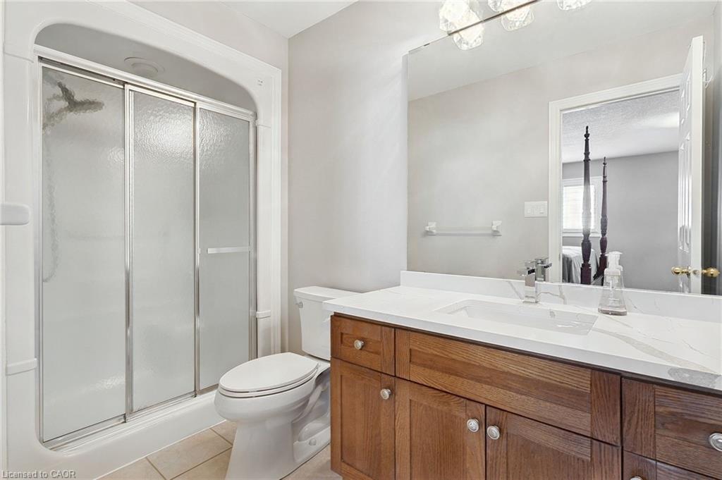 2092 English Crescent Property Photo 14