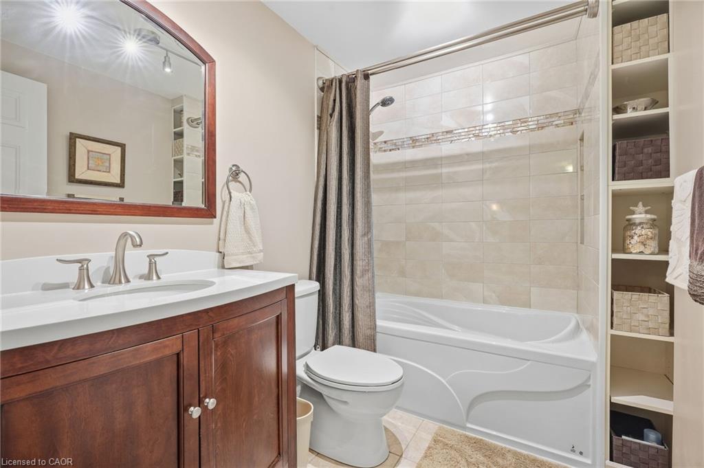 607 Clover Park Crescent Property Photo 27