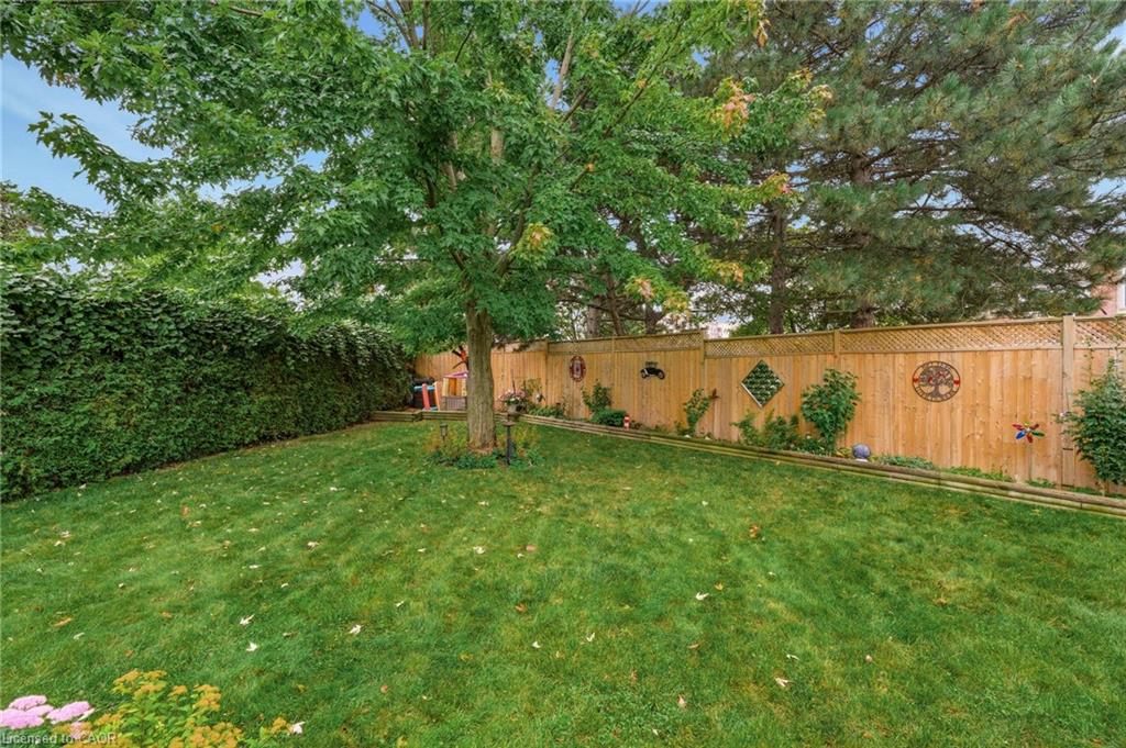 607 Clover Park Crescent Property Photo 37