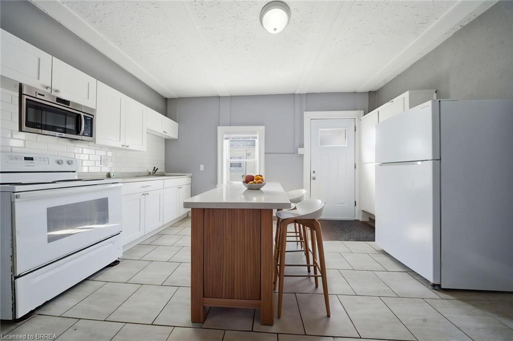 103 Queen Street Property Photo 8