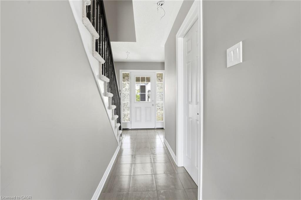 325 Sweetclover Way Property Photo 3