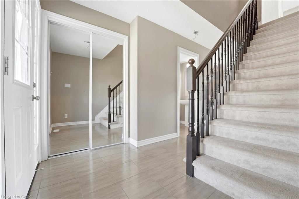 325 Sweetclover Way Property Photo 5