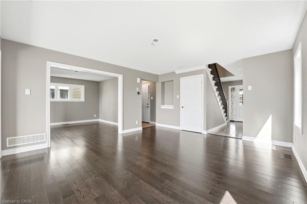 325 Sweetclover Way Property Photo 6