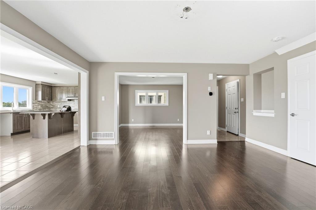 325 Sweetclover Way Property Photo 9